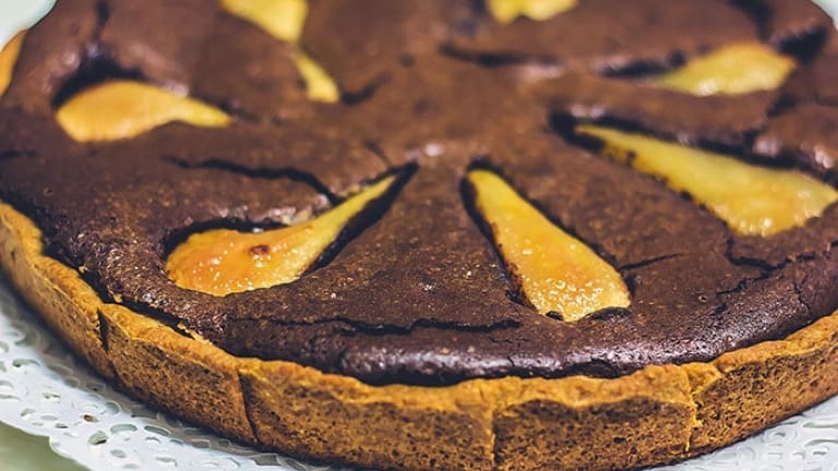 Pear and chocolate tart recipe: how to make a great dessert