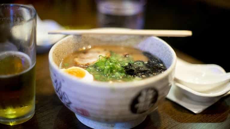 Shoyu Ramen. Spaghetti in zuppa giapponese. Quale vino per una Garganega?