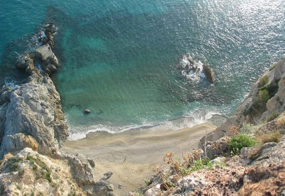 Top beaches in Liguria, Punta Crena Beach, Varigotti