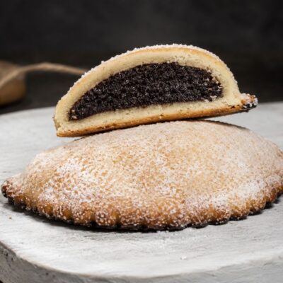Cassatelle di Agira: la ricetta siciliana con mandorle, cacao e farina di ceci