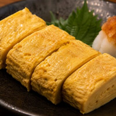 Tamagoyaki ricetta originale giapponese della frittata e tecnica e differenze con Dashimaki Tamago